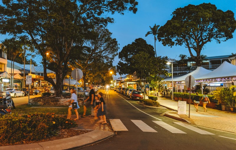 port douglas macrossan street
